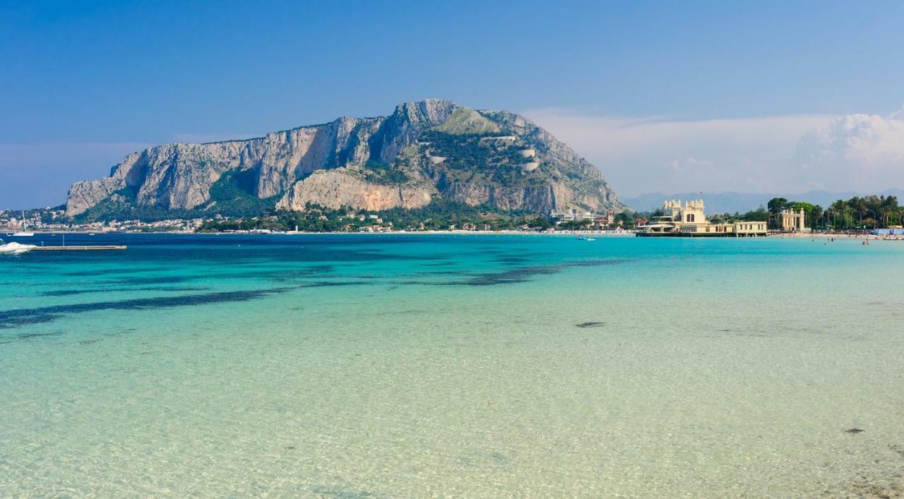 Il Giardino Di Laura Private Rooms Mondello Exteriör bild